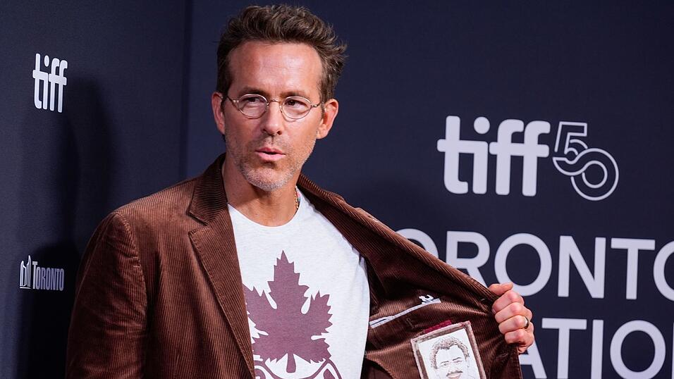 Auch Ryan Reynolds ist dabei.