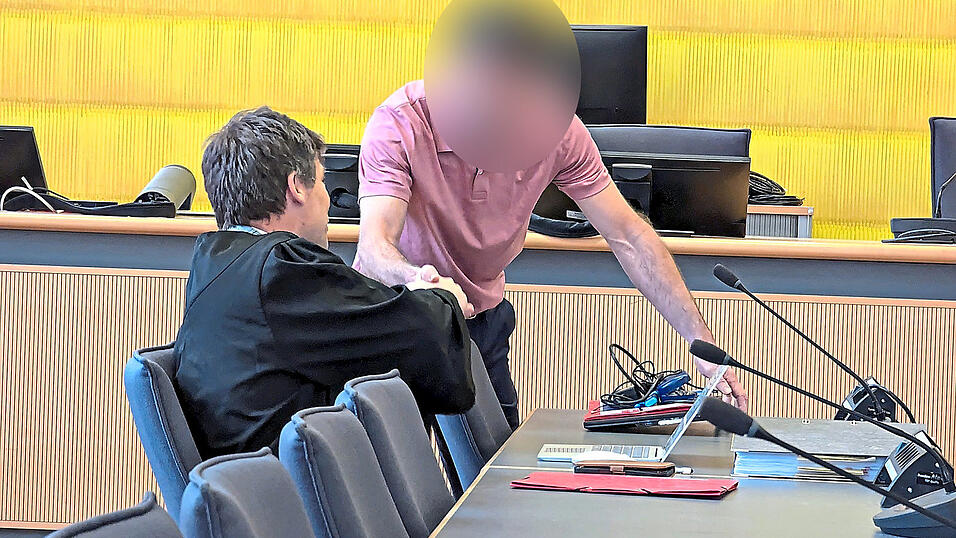 Im Prozess um den Tod einer Kelheimer Krankenschwester ist am Montag der leitende Ermittler als Zeuge vernommen worden. Im Prozess um den Tod einer Kelheimer Krankenschwester ist am Montag der leitende Ermittler als Zeuge vernommen worden.