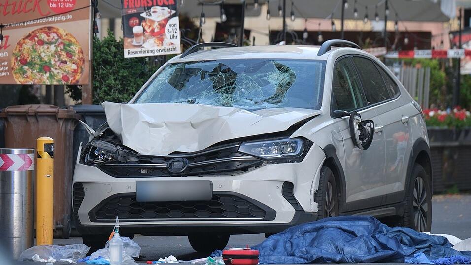 Am Montagnachmittag war der 33-jährige Deutsche aus Leipzig dort mit seinem Wagen in die Fußgängerzone gefahren und hatte mehrere Menschen mit seinem Auto angefahren. (Archivbild) Am Montagnachmittag war der 33-jährige Deutsche aus Leipzig dort mit seinem Wagen in die Fußgängerzone gefahren und hatte mehrere Menschen mit seinem Auto angefahren. (Archivbild)