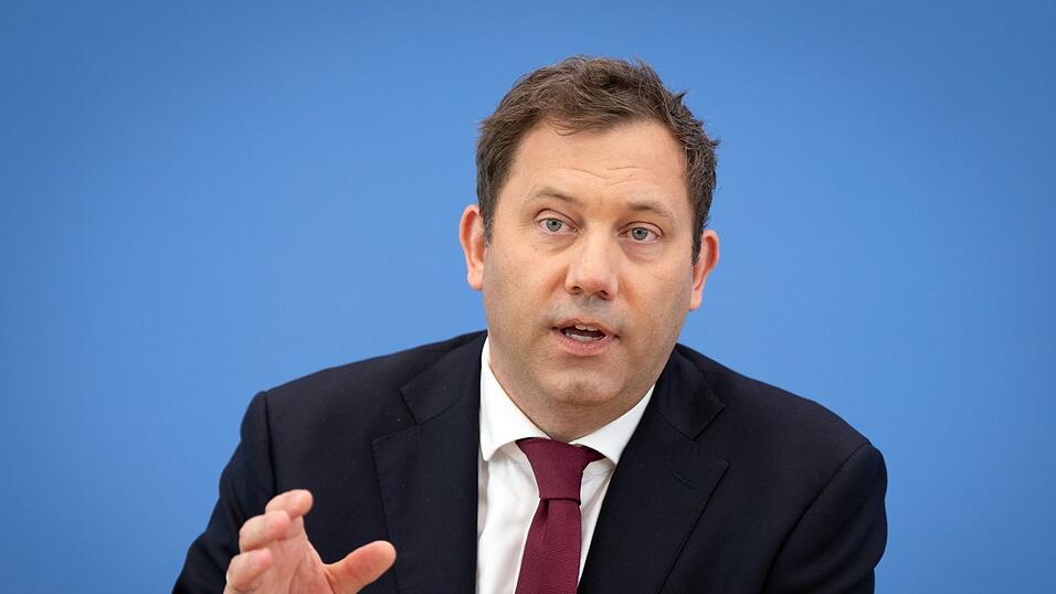 Der Vizekanzler erwartet Spar-Vorschläge von seinen Kabinettskollegen.