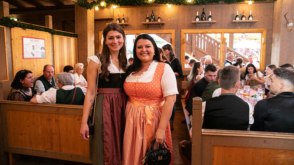 Die Partybilder vom Freitag, 8. August, aus dem Festzelt Krönner. Die Partybilder vom Freitag, 8. August, aus dem Festzelt Krönner.