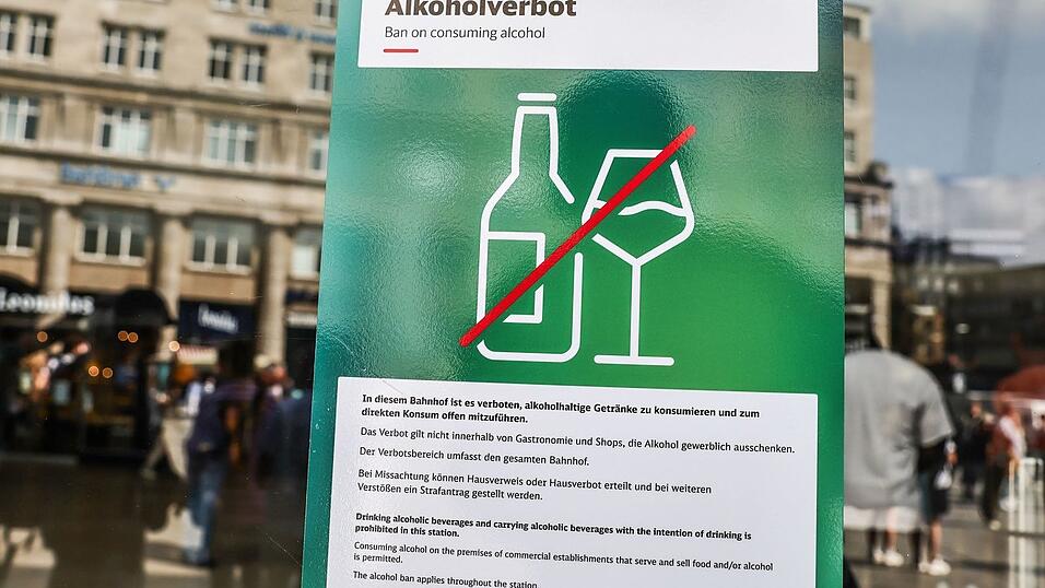 An ersten Bahnh&ouml;fen hei&szlig;t es: Kein Alkohol. (Symbolbild)
