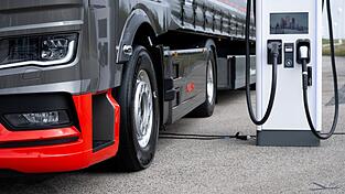 Auch bei Lkw spielt Elektromobilit&auml;t k&uuml;nftig eine gr&ouml;&szlig;ere Rolle. (Symbolbild)
