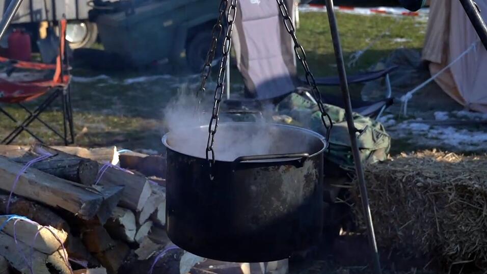 Bereits Anfang der Woche sicherten sich einige Teilnehmer gute Pl&auml;tze f&uuml;r das Elefantentreffen.