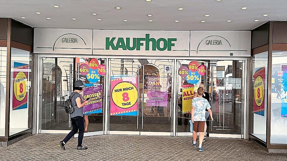 Keine Aussicht mehr auf Rettung. Der Kaufhof schließt. Die Rabatte steigen. Keine Aussicht mehr auf Rettung. Der Kaufhof schließt. Die Rabatte steigen.