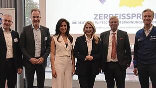 Zusammen machten sie den Wirtschaftstag 2025 zu einem besonderen Ereignis. Zusammen machten sie den Wirtschaftstag 2025 zu einem besonderen Ereignis.