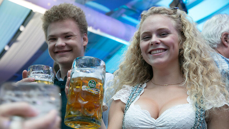 Die Partybilder vom Sonntag, 17. August, aus dem Festzelt Wenisch. Die Partybilder vom Sonntag, 17. August, aus dem Festzelt Wenisch.