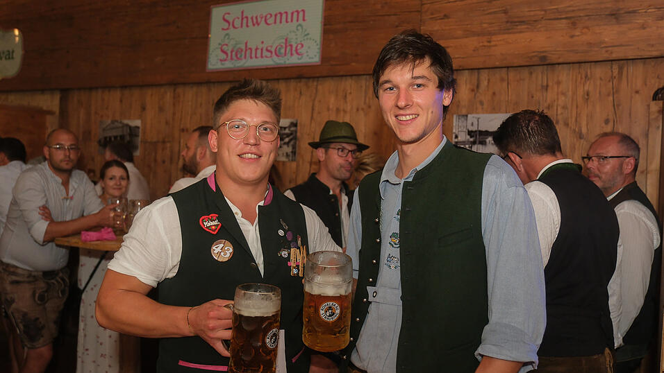 Die Partybilder vom Dienstag, 15. August 2023, aus dem Festzelt Weckmann.