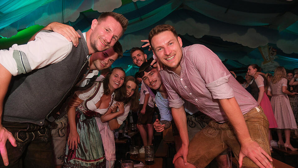 Die Partybilder vom Mittwoch, 16. August 2023, aus dem Festzelt Reisinger. Die Partybilder vom Mittwoch, 16. August 2023, aus dem Festzelt Reisinger.