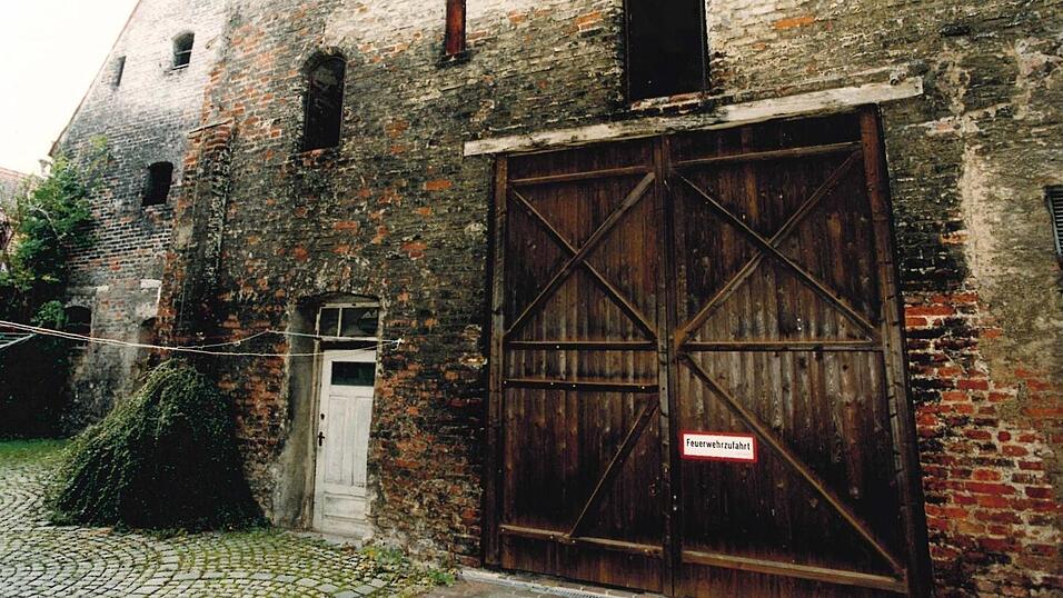 Stadel in der Stadt, wie der mittlerweile längst sanierte des Heilig-Geist-Spitals, sind meist gotischen Ursprungs.