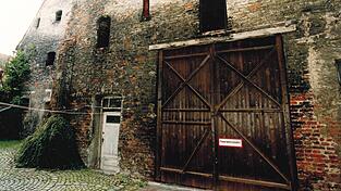 Stadel in der Stadt, wie der mittlerweile längst sanierte des Heilig-Geist-Spitals, sind meist gotischen Ursprungs.