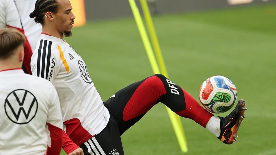 Leroy Sané, hier beim Training vor dem Spiel gegen Ghana, muss iiefern. Leroy Sané, hier beim Training vor dem Spiel gegen Ghana, muss iiefern.