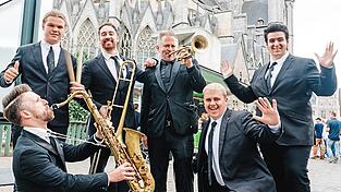 Adam Hall & The Velvet Playboys spielen kommenden Samstag. Adam Hall & The Velvet Playboys spielen kommenden Samstag.