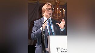 Marek Przeor von der Europäischen Kommssion erläuterte Hintergrund und Zielsetzung der Konferenz in Regensburg. Marek Przeor von der Europäischen Kommssion erläuterte Hintergrund und Zielsetzung der Konferenz in Regensburg.