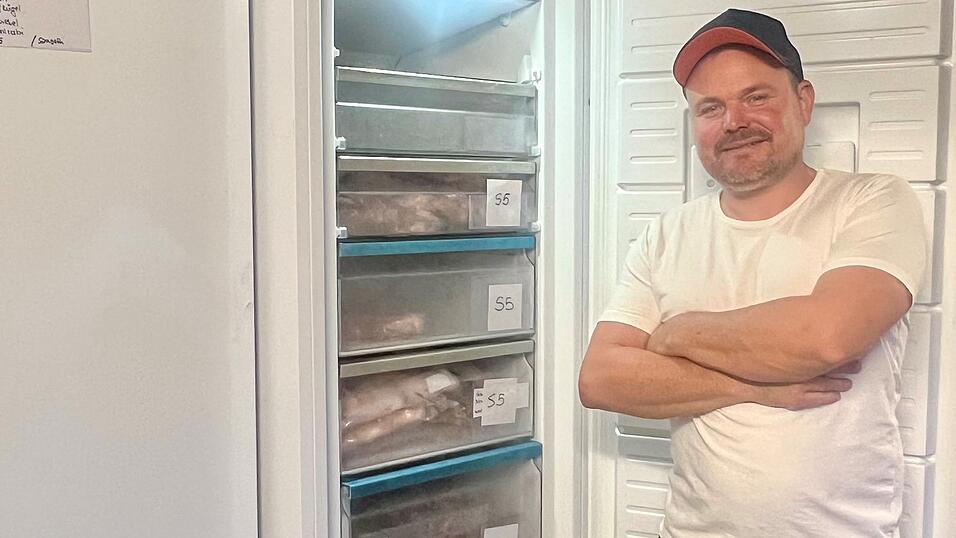 Max Wittenzellner ist bereits seit sechs Jahren ein Freund des Tierleasings. Ihm ist der respektvolle Umgang mit den Tieren wichtig. Max Wittenzellner ist bereits seit sechs Jahren ein Freund des Tierleasings. Ihm ist der respektvolle Umgang mit den Tieren wichtig.