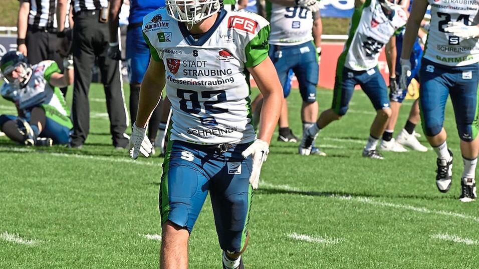 Kein Halten mehr gibt es für die Spieler der Straubing Spiders nach dem Sensations-Coup gegen das GFL-Topteam Allgäu Comets. Kein Halten mehr gibt es für die Spieler der Straubing Spiders nach dem Sensations-Coup gegen das GFL-Topteam Allgäu Comets.