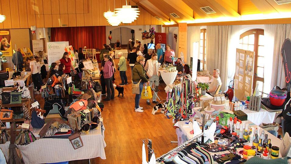 Die Ausstellern im Postsaal hatten alles f&uuml;r Hunde, Katzen oder Pferde im Angebot.&nbsp;