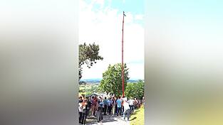 Seit &uuml;ber 550 Jahren findet die Holzkirchener Kerzenwallfahrt zum Bogenberg statt - hier ein Foto einer vergangenen Wallfahrt.