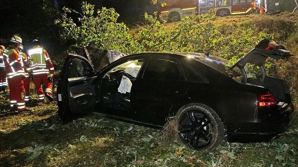 Der Fahrer dieses Audi hatte in der Nacht zum Dienstag immenses Gl&uuml;ck.