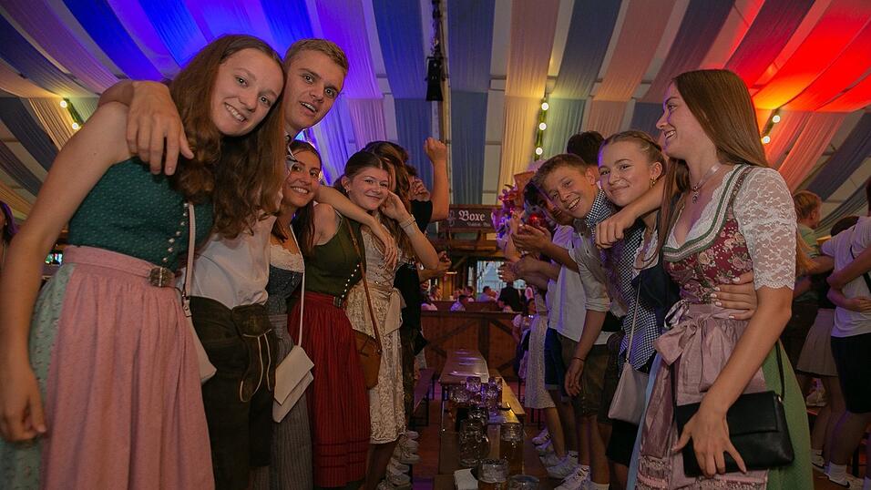 Die Partybilder von Dienstag, 16. August 2022, aus dem Festzelt Wenisch.