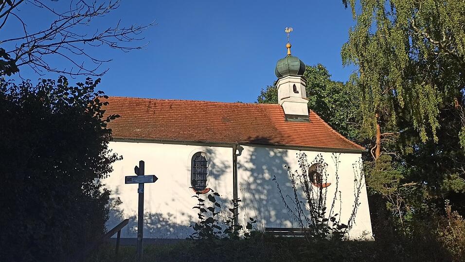 Das Antonikircherl bei Viechtach kann wieder besucht werden. Die Holzwurmbek&auml;mpfung wurde Mitte September durchgef&uuml;hrt.