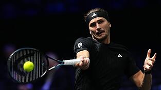 Alexander Zverev steht in Paris in der Runde der besten Acht. Alexander Zverev steht in Paris in der Runde der besten Acht.