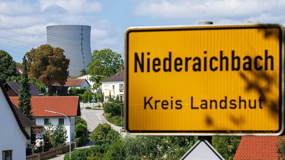 Der radioaktive Abfall soll aus Sellafield nach Niederaichbach gebracht werden. (Archivbild) Der radioaktive Abfall soll aus Sellafield nach Niederaichbach gebracht werden. (Archivbild)