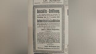 Bei der Straßkirchner Gastwirtschaft, deren Wiedereröffnung hier vor 100 Jahren im Anzeigenteil der Zeitung beworben wird, handelt es sich um den Gasthof „Sonne“. Inzwischen beherbergt befindet sich an der Stelle direkt an der B8-Ortsdurchfahrt das Restaurant „Mampfaria“.