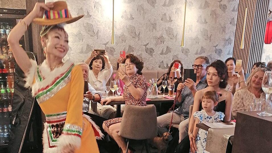 Anmutig und ausgelassen: die T&auml;nze von Frau Zhou