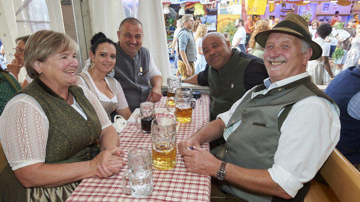 Die Partybilder vom Montag, 17. August, aus dem Festzelt Lechner. Die Partybilder vom Montag, 17. August, aus dem Festzelt Lechner.