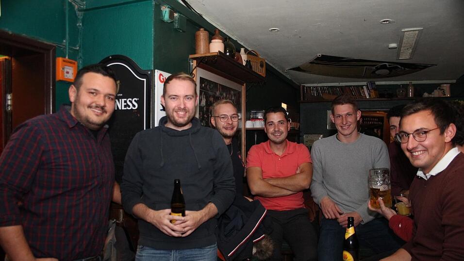So wurde am Samstag, 23. Oktober, im Irish Pub in Landshut gefeiert - die Partybilder. So wurde am Samstag, 23. Oktober, im Irish Pub in Landshut gefeiert - die Partybilder.