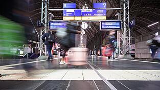 In Frankfurt am Main wurden am Bahnhof insgesamt 4.043 Delikte aktenkundig. In Frankfurt am Main wurden am Bahnhof insgesamt 4.043 Delikte aktenkundig.