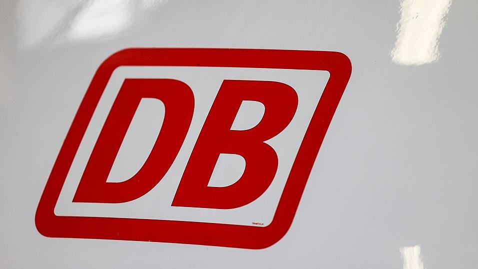 Reisende müssen auf der Rheintalbahn am Sonntag mit Beeinträchtigungen rechnen. (Symbolbild) Reisende müssen auf der Rheintalbahn am Sonntag mit Beeinträchtigungen rechnen. (Symbolbild)