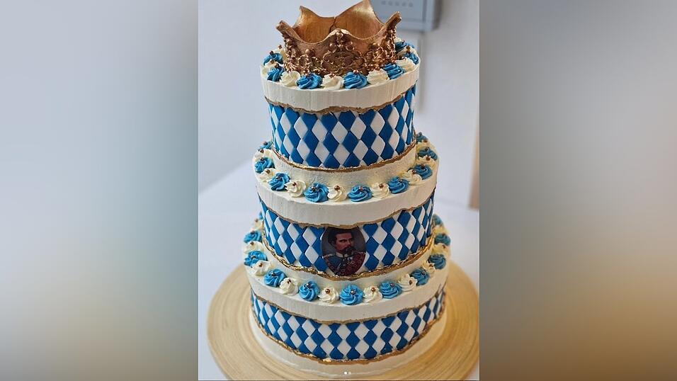 Ein Prachtst&uuml;ck: Die Casting-Torte. Pomp&ouml;s wie einst K&ouml;nig Ludwig II. es war.