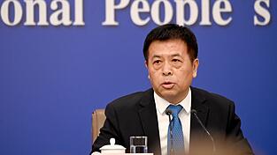 Chinas Minister der Nationalen Gesundheitskommission will gegen Überwicht in der Bevölkerung vorgehen.
