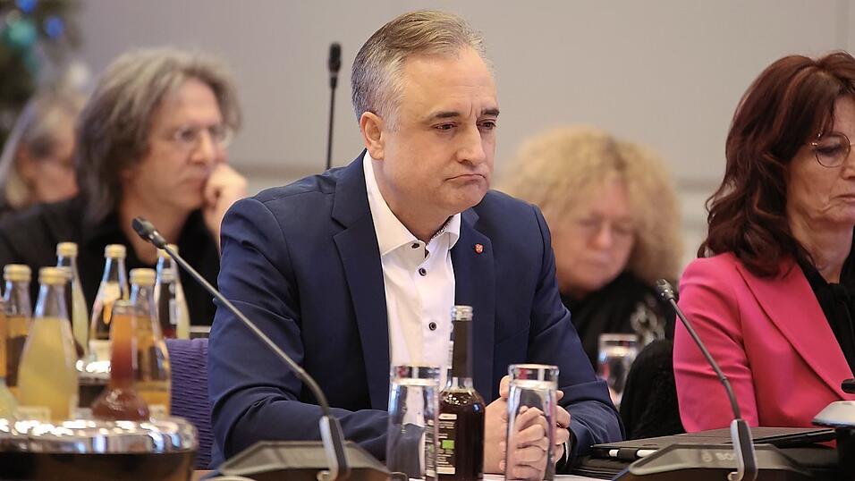 Thomas Burger h&auml;lt sich alle T&uuml;ren offen: Die Partei sei am Zug. Der Vorstand m&uuml;sse eine Entscheidung treffen.