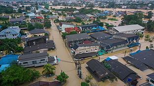 Die Zahl der Toten in Südthailand steigt. Viele sind ertrunken.