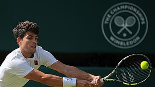 Carlos Alcaraz wird nicht beim Turnier in Wimbledon aufschlagen. (Archivbild)