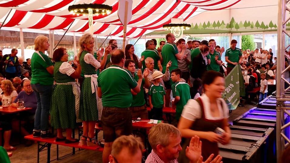 Die schönsten Augenblicke vom Auftakt des Drachenstichfestes am Samstagnachmittag in Furth im Wald. Die schönsten Augenblicke vom Auftakt des Drachenstichfestes am Samstagnachmittag in Furth im Wald.