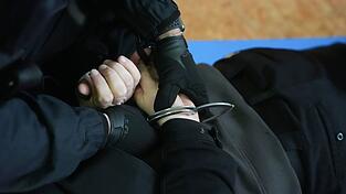 Die zwei Verd&auml;chtigen wurden bereits Mitte M&auml;rz festgenommen. (Symbolbild)