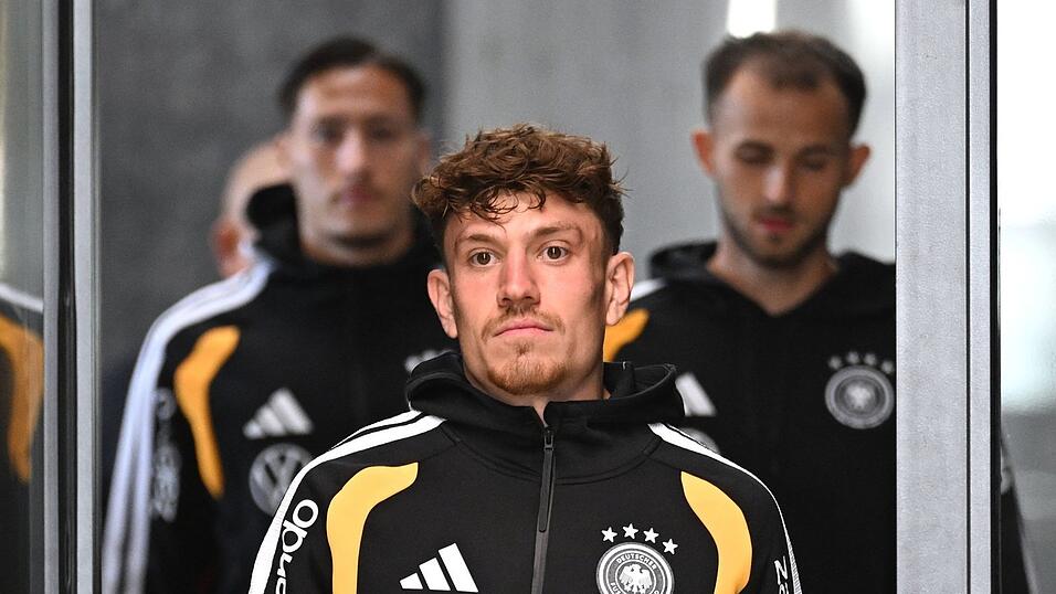 Neue Männer braucht das Land. Freiburgs Philipp Treu soll das Vakuum rechts hinten füllen. Neue Männer braucht das Land. Freiburgs Philipp Treu soll das Vakuum rechts hinten füllen.