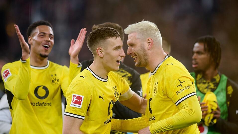 Niklas S&uuml;le (r) beendet seine Karriere.