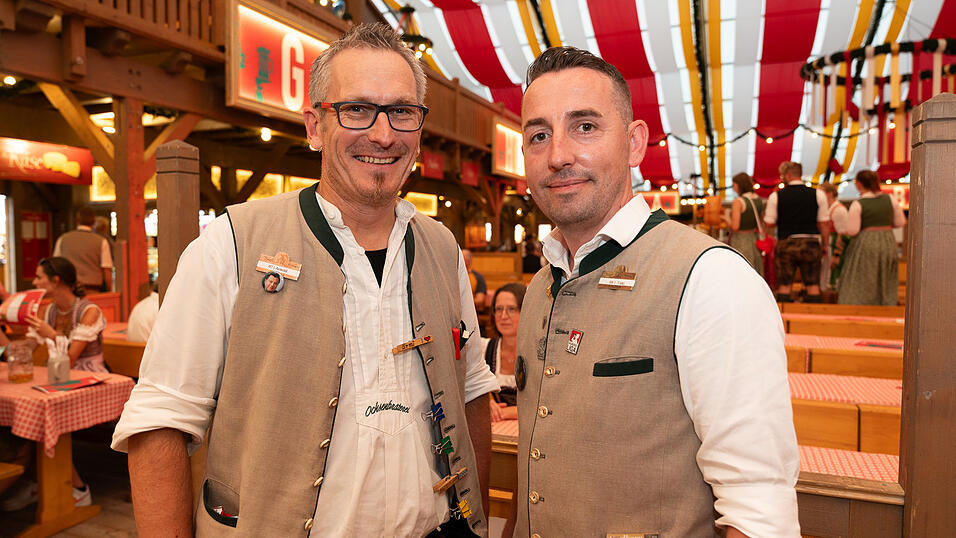 Die Partybilder vom Sonntag, 20. August 2023, aus dem Festzelt Krönner. Die Partybilder vom Sonntag, 20. August 2023, aus dem Festzelt Krönner.