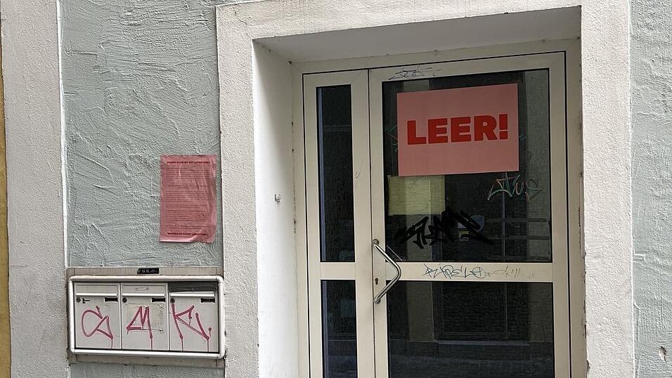 Ein leerstehendes Haus in der Tändlergasse. Ein leerstehendes Haus in der Tändlergasse.
