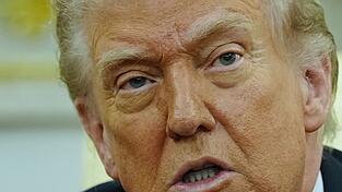 US-Pr&auml;sident Donald Trump droht mit weiteren schweren Angriffen auf den Iran. (Archivbild)