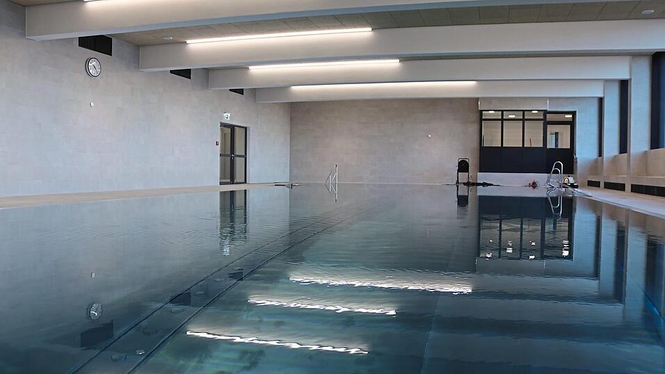 Bereit für den öffentlichen Badebetrieb: Ab Montag können Schulen und Vereine das rundum sanierte Kreishallenbad nutzen, ab Dienstag ist auch die Öffentlichkeit willkommen.