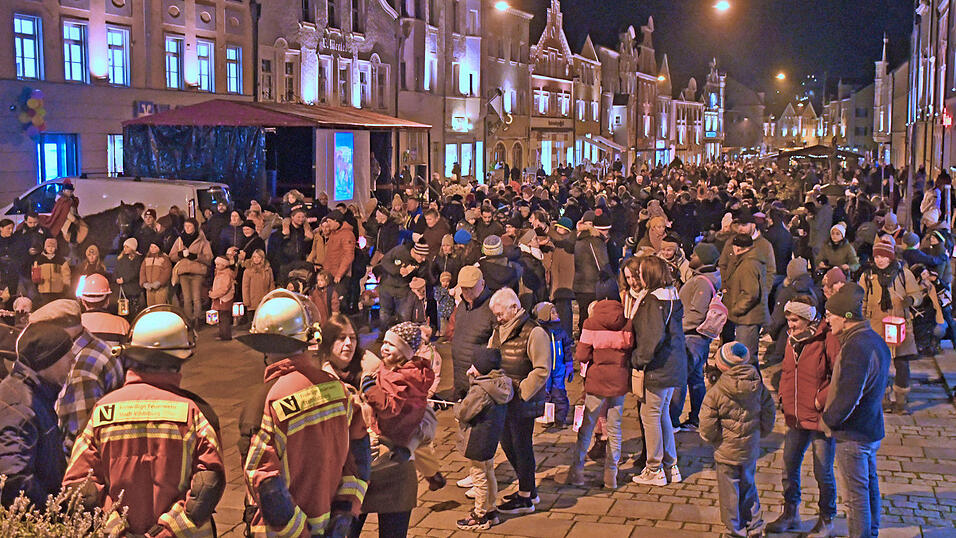 Bei der langen Kultur- und Einkaufsnacht präsentiert sich nicht nur der Einzelhandel von seiner schönsten Seite. Bei der langen Kultur- und Einkaufsnacht präsentiert sich nicht nur der Einzelhandel von seiner schönsten Seite.