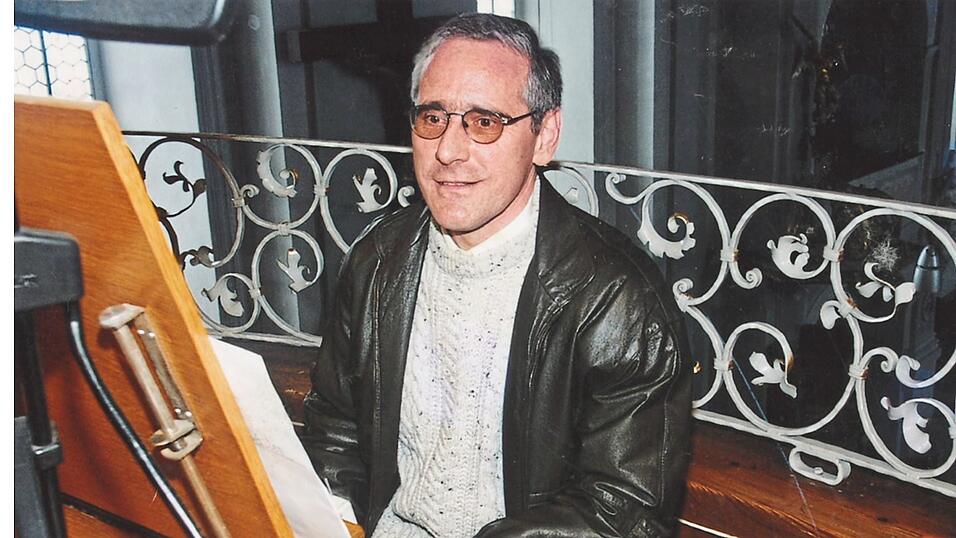 Der ehemalige Mainburger Kirchenmusiker Franz Ballon hat ein Buch mit Tiefgang veröffentlicht. Der ehemalige Mainburger Kirchenmusiker Franz Ballon hat ein Buch mit Tiefgang veröffentlicht.