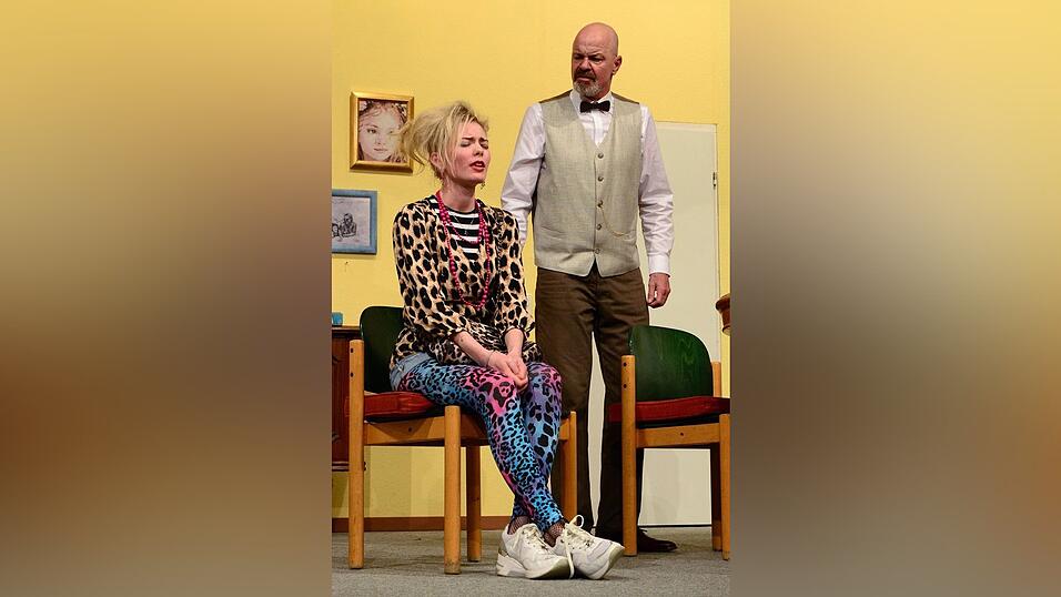 Mit Paula (Melina Jenzig) und Ludwig (J&uuml;rgen Radius) begegnen sich zwei v&ouml;llig verschiedene Menschen.