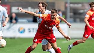 Bittere Niederlage f&uuml;r die SpVgg Hankofen-Hailing: Gegen Wacker Burghausen kassieren die &bdquo;Dorfbuam&ldquo; in der Schlussminute das 0:1 und stehen erneut ohne Punkte da.